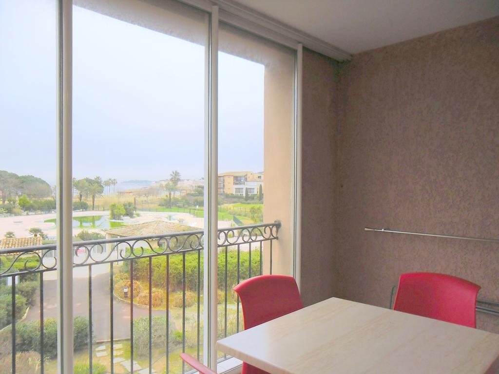 Aparthotel Echappee Bleue Immobilier - Les Marines Cogolin Zimmer foto