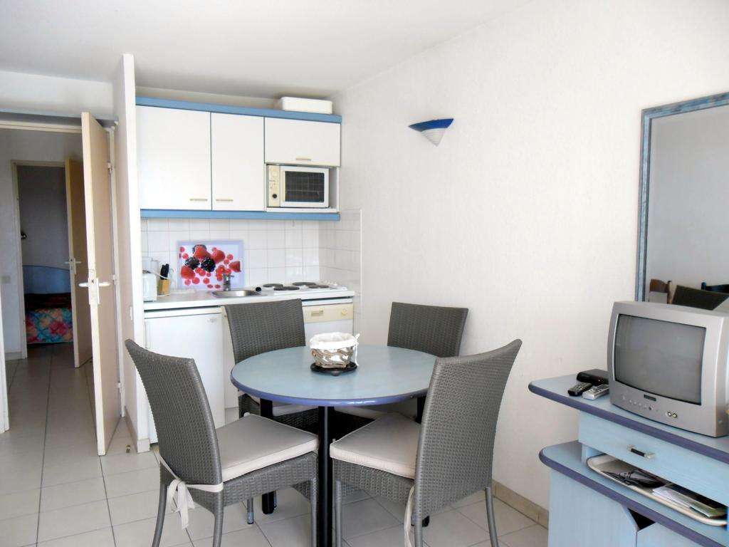 Aparthotel Echappee Bleue Immobilier - Les Marines Cogolin Zimmer foto